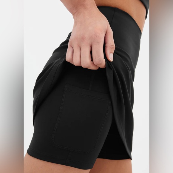 Girlfriend Collective| Black Sport Skort - Picture 3 of 5